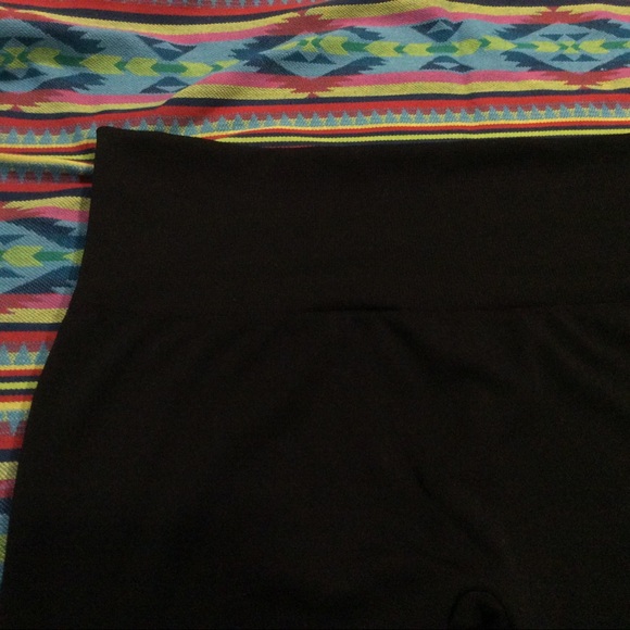 NWOT XHILARATION WOMEN’S LEGGINGS BLACK SIZE: S/M - Picture 3 of 6